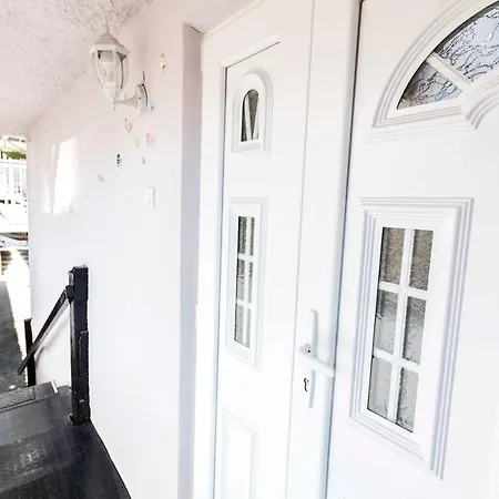 Apartman Moonze * Βελιγράδι